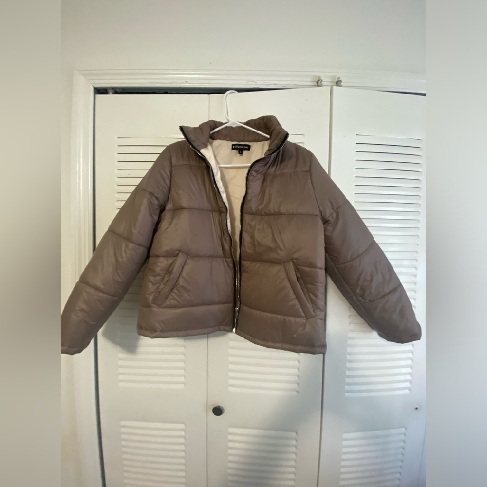 Elle Bazar jacket size large color than